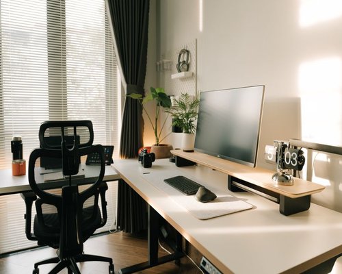 A well organized ergonomic desk at home